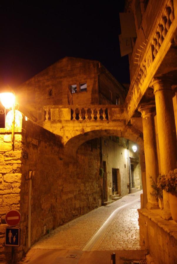 Uzes Decouvertes Exterior photo